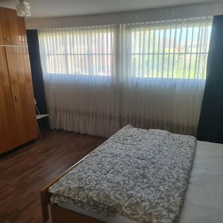 Leo 12 Villa