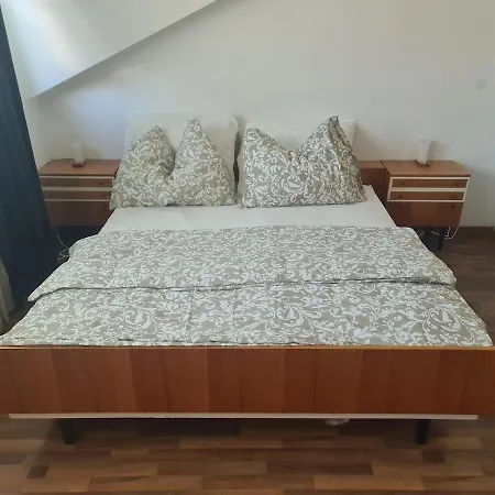 Leo 12 Villa