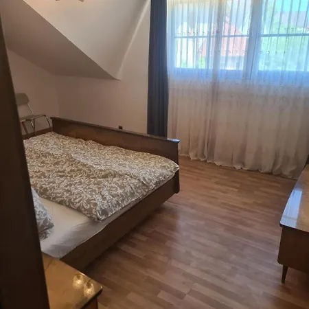 Villa Leo 12 *